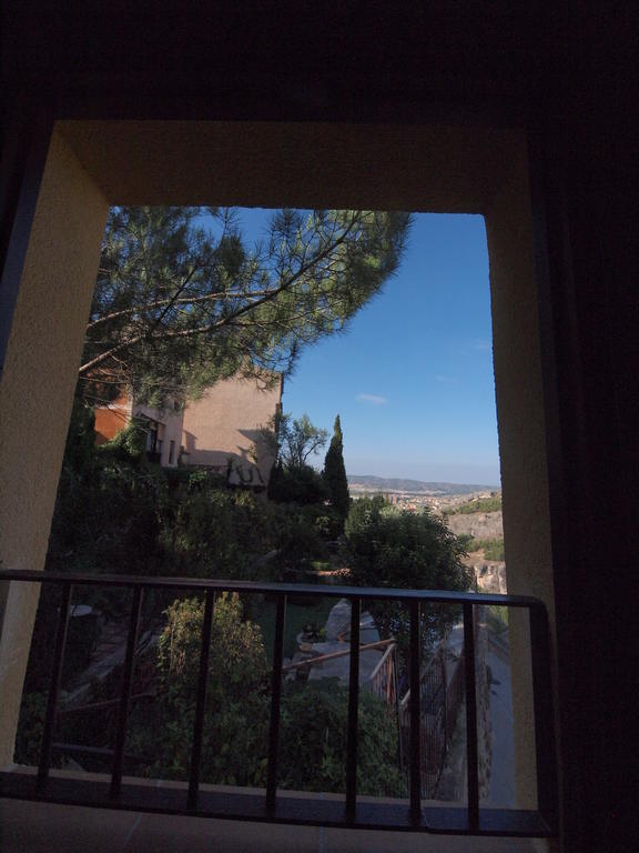 Los Ojos De La Mora Apartamentos Boutique Cuenca  Pokoj fotografie
