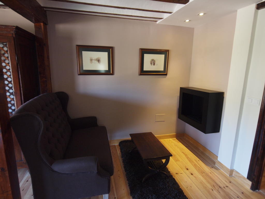 Los Ojos De La Mora Apartamentos Boutique Cuenca  Pokoj fotografie